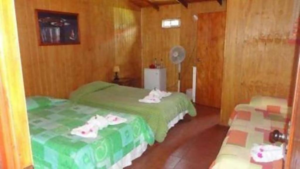 Kaimana Inn Rapa Nui Hanga Roa Room photo