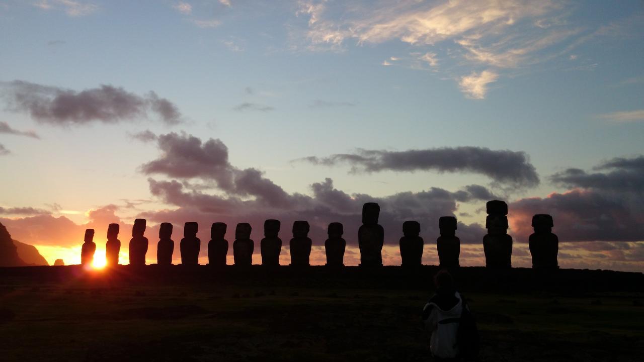 Kaimana Inn Rapa Nui Hanga Roa Exterior photo
