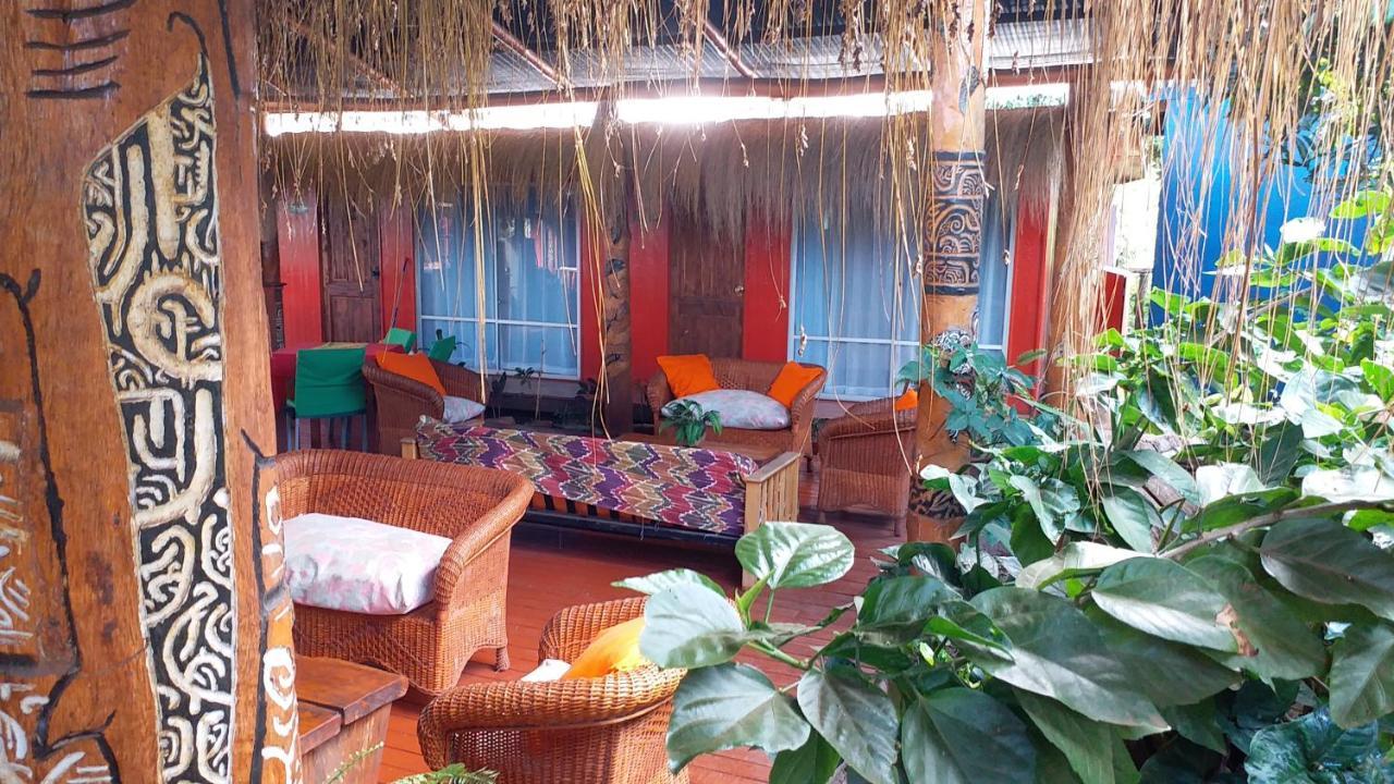 Kaimana Inn Rapa Nui Hanga Roa Exterior photo